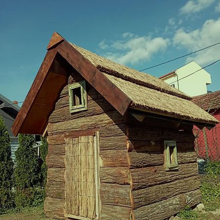 골루바츠 Stara Kovacnica 빌라 외부 사진
