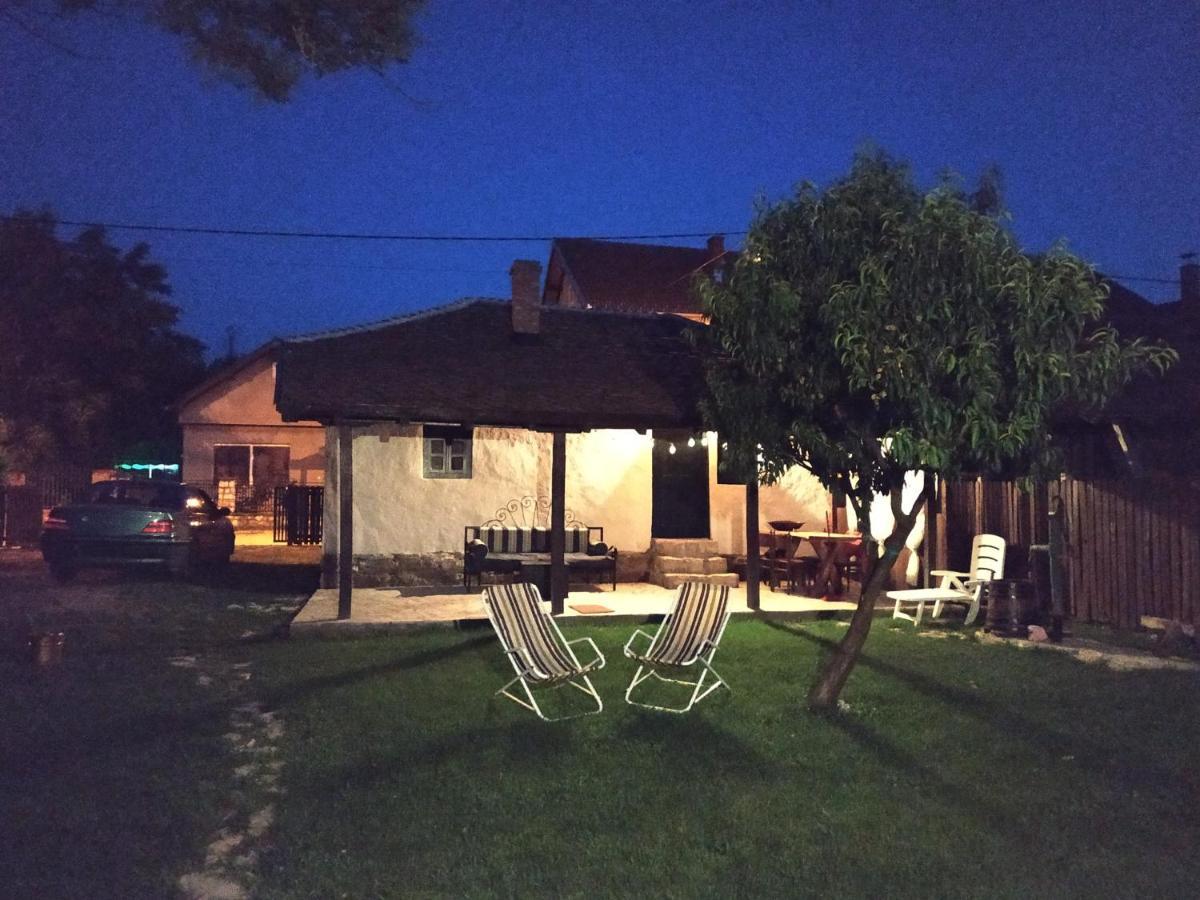 골루바츠 Stara Kovacnica 빌라 외부 사진